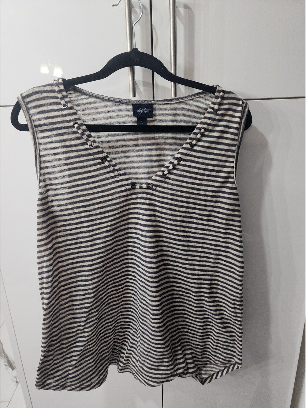 Daytrip XL Sleeveless Black and White Striped V-Neck Top with Metal Eyelets